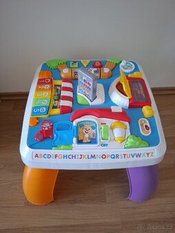 Hrací stoleček Fischer Price - pejskův stoleček - 2