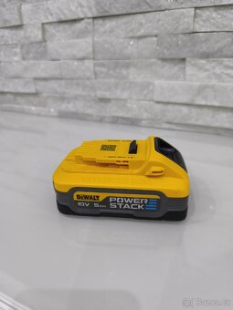 Batéria dewalt - 2