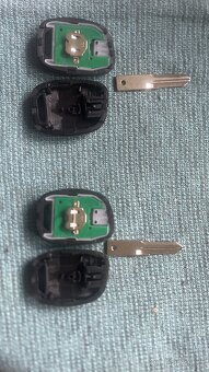433MHz dálkový ovladač, čip PCF7946, čepel VAC102, Renault - 2