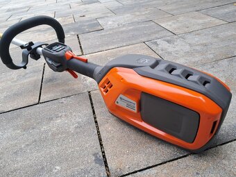 PROFI VYŽÍNAČ Husqvarna AKU 525iLXT - 2