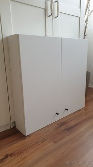 Závěsná skříňka IKEA - 2