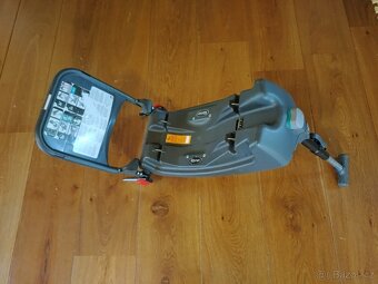 autosedačka vajíčko a isofix - 2