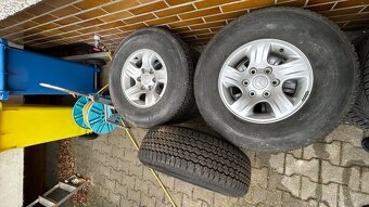 Mazda B2500 original kola 15" 5ks - 2
