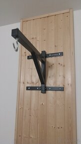 Boxovací pytel, držák,lapy a rukavice - vše Decarhlon - 2