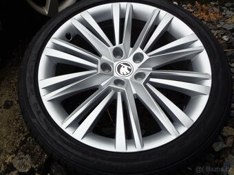 nový originál Škoda Superb 19 alu kola 5x112 - 2