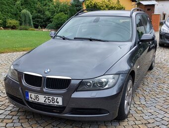 BMW e91 320d 120kw manuál - 2