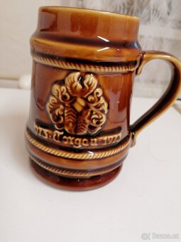 KERAMICKÝ DŽBÁNEK - PIVNÍ KORBEL-THORGAU 1973, 0,5L 350,-KČ - 2