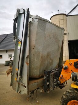 Rozmetadlo hnoje - 2