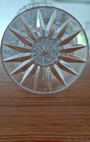 Skleněná broušená číše - 2