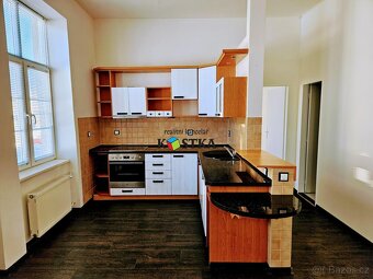 bytový dům a obchodní prostory  Nový Jičín - 2