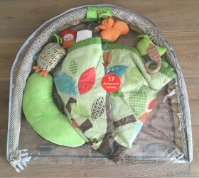 Skip hop Kamarádi ze stromu Hrací deka s hrazdou. - 2