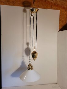 mosazná  stahovačka, stahovací lustr, bílé stínidlo,až 4 ks - 2