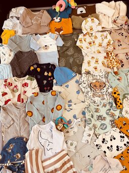 Balík oblečení na miminko 0-6 měsíců - 2