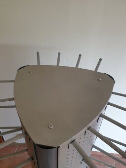 Prodejní stojany na prezentaci zboží včetně háčků - 2