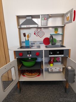 Dětská kuchyňka Lidl s příslušenstvím. - 2