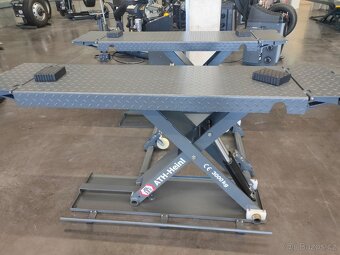 Nůžkový mobilní zvedák 3-3.500 kg/1-1,3m ZÁRUKA - 2