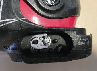 Dětské nastavitelné přeskáče lyžáky, velikost 36-40 - 2