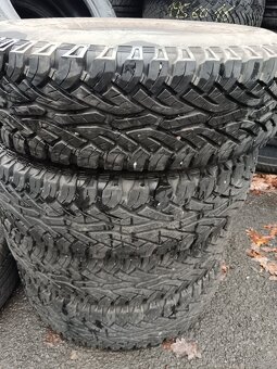 235/85r16c 114/111s Continental m+s pneu - 2