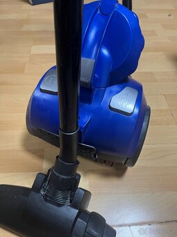 Prodám vysavač - 2