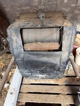 Stavební vrátek EVL 250 - 2