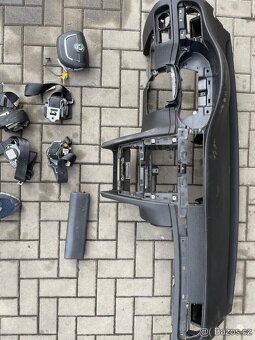 Palubni deska Skoda Superb 2 - 2