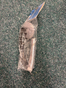 Nepoužitý set ruční sprchy – hlavice, hadice, redukce - 2