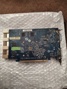 Radeon HD2600 pro Gigabyte - 2