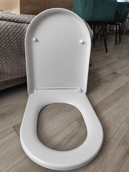 Zcela nové WC prkénko - 2