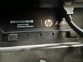 HP Z24i s reproduktorem - 2