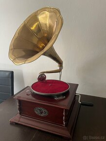 Replika starého gramofonu - 2
