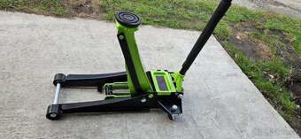 Hydraulicky hever/zvedak 3T - 2