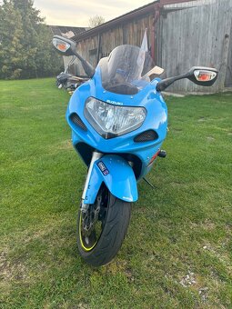 Suzuki GSXR 600 - 2