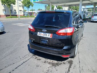 Ford Grand C-max 1.6i,110kw,7 mistne - 2