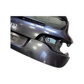 Páté dveře šedá metalíza LZ7L AUDI Q7 4L r.v. 2007 - 2