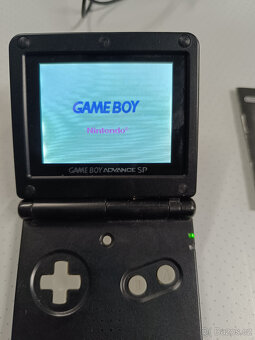 Malá konzole Nintendo GameBoy Advance SP - 2