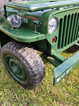 Dětské elektrické auto Jeep 4x4 pro tři děti - 2