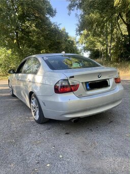 Bmw e90 320i 110kw - 2
