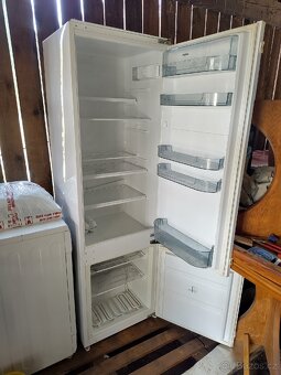 Vestavná lednice s mrazákem Mora - 2