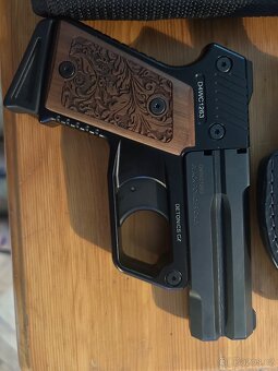 Detonics gladiátor Cal.45 profesionál - 2