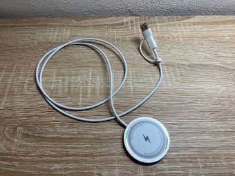 Bezdrátová magnetická nabíječka - 2