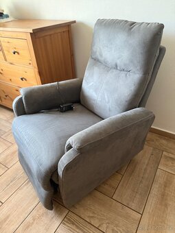 Pohodlné polohovací křeslo - 2