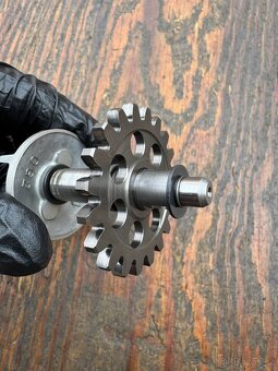 vodní pumpa hřídel ozubené kolo rotor Yamaha YZF WRF 250 - 2