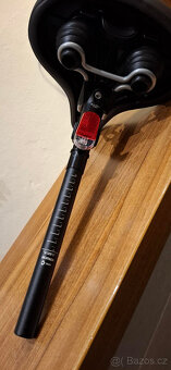 DECATHLON Gelové sedlo na městské kolo - 2