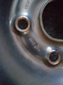 PRODÁM 2 KS DISK Š.OCTAVIA II 15ˇˇ - 2