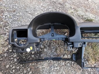 VW Golf 4/iv palubní deska - 2