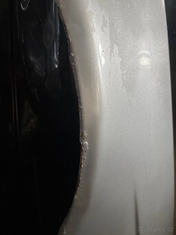 E39 blatník titansiober - 2