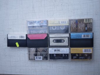 Prodej kazet a CD - 2