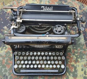 Starý psací stroj Ideal - 2