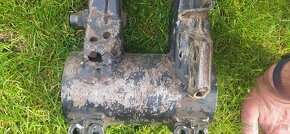 Suzuki LTR 450 - zadní kyvka - 2