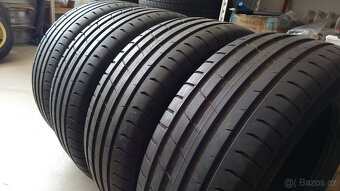 Zánovní letní pneu Nokian 225/55/17 XL, sada - 2